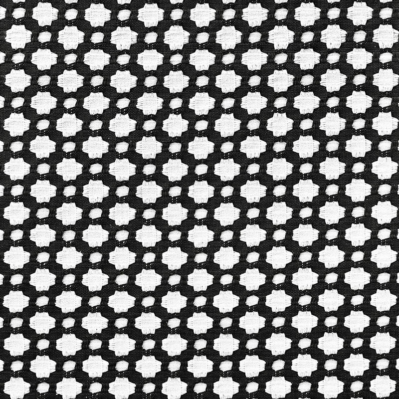 Betwixt | Black / white