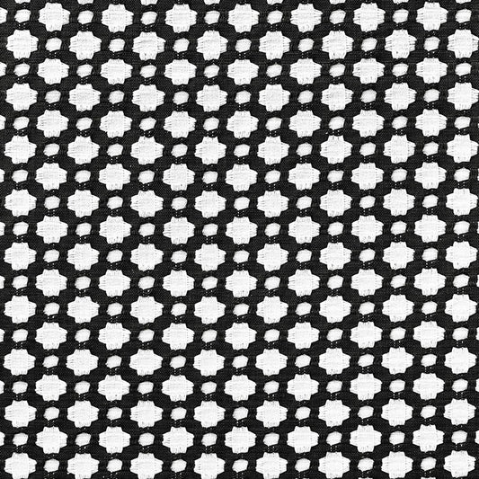 Betwixt | Black / white