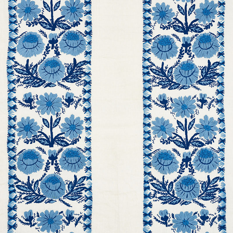 Marguerite embroidery | Sky