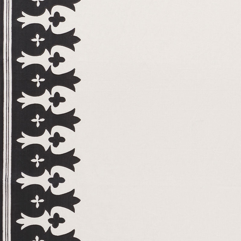 Bergama | Carbon & ivory